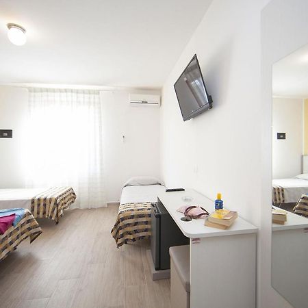 Hotel Thomas Marina di Campo Esterno foto
