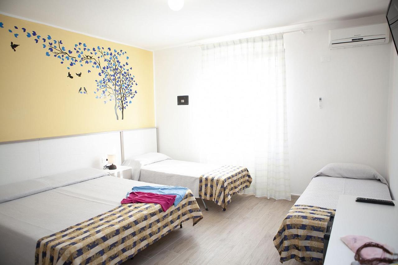 Hotel Thomas Marina di Campo Esterno foto