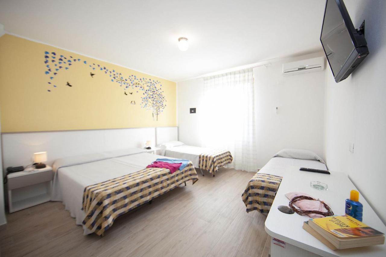 Hotel Thomas Marina di Campo Esterno foto